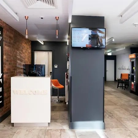Otel Easyhotel Leeds 3*