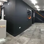 Easyhotel 2*