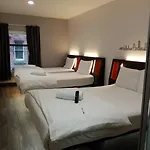 Easyhotel