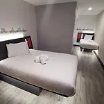 Easyhotel 2* Leeds (West Yorkshire)