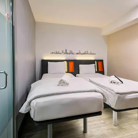 Easyhotel Leeds (West Yorkshire)