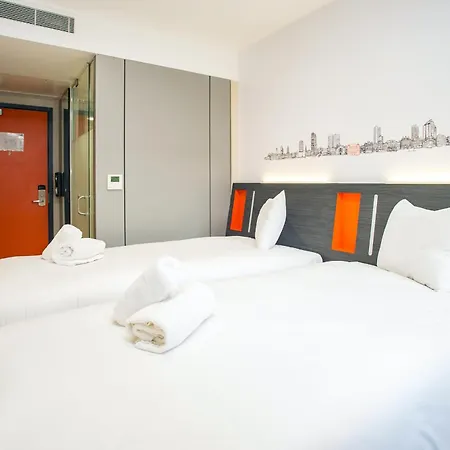 Hotel Easyhotel 2*