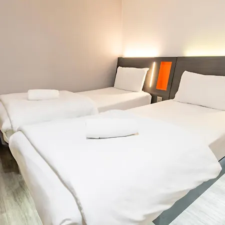 Easyhotel 3* Leeds (West Yorkshire)