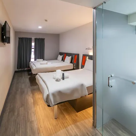 Easyhotel