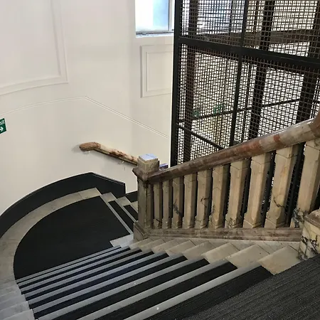 Easyhotel Hotel