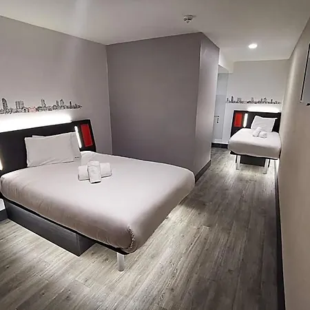 Easyhotel 2* Leeds (West Yorkshire)