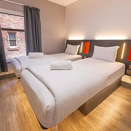 Hotel Easyhotel
