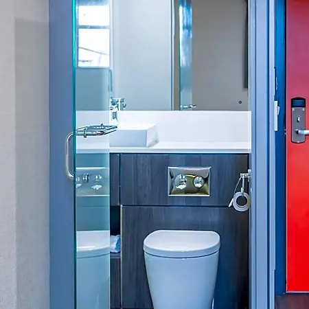 Easyhotel Hotel