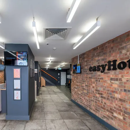Easyhotel
