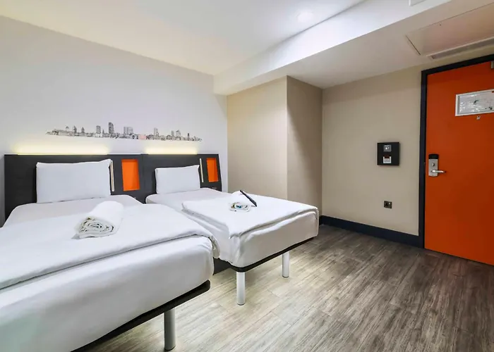 Готель Easyhotel
