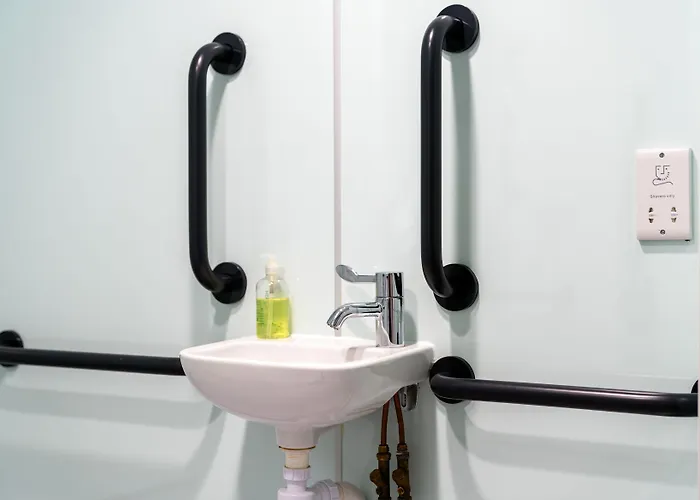 Готель Easyhotel Лідс