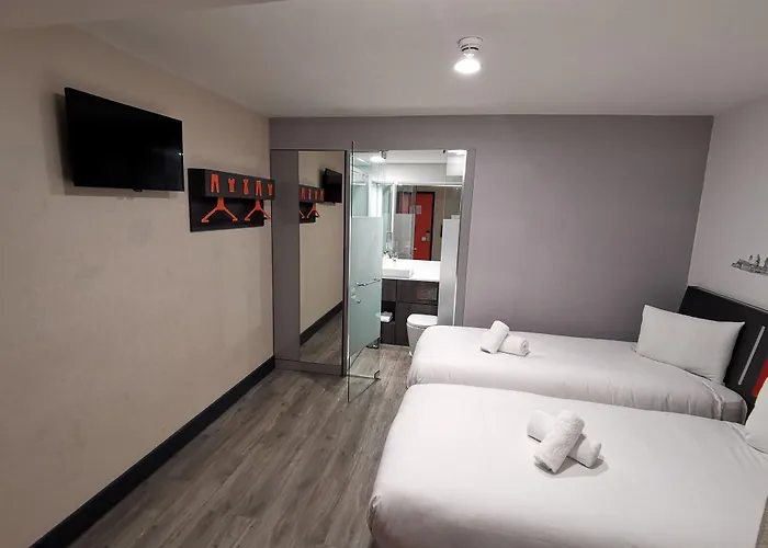 Готель Easyhotel Лідс