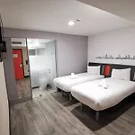호텔 Easyhotel