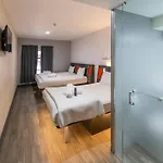 Easyhotel