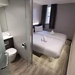 Easyhotel 리즈